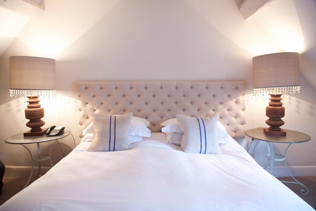 The Lion Inn Winchcombe Room photo